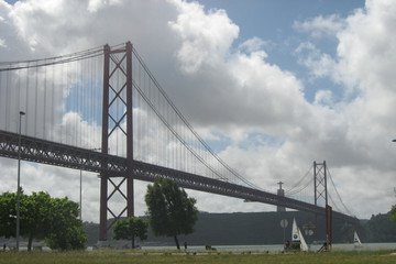 Hängebrücke in Lissabon